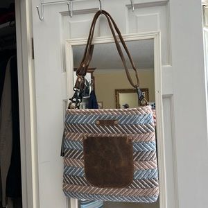 Myra cross body bag